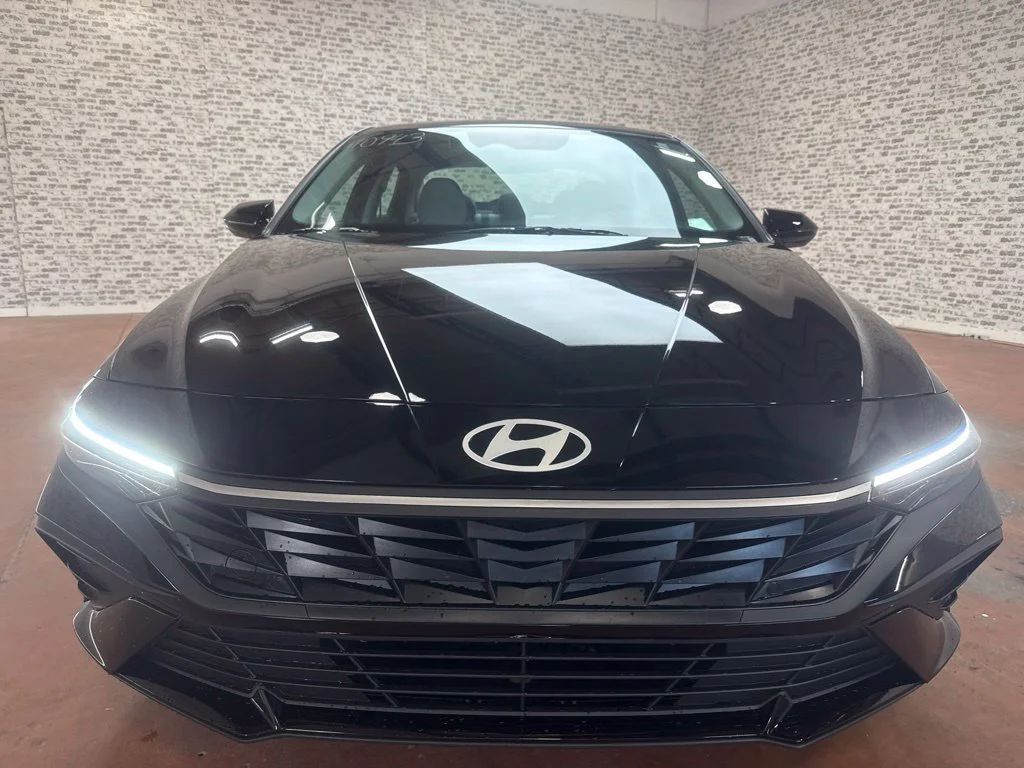 New 2026 Abyss Black Hyundai SEL Sport Plus image 2