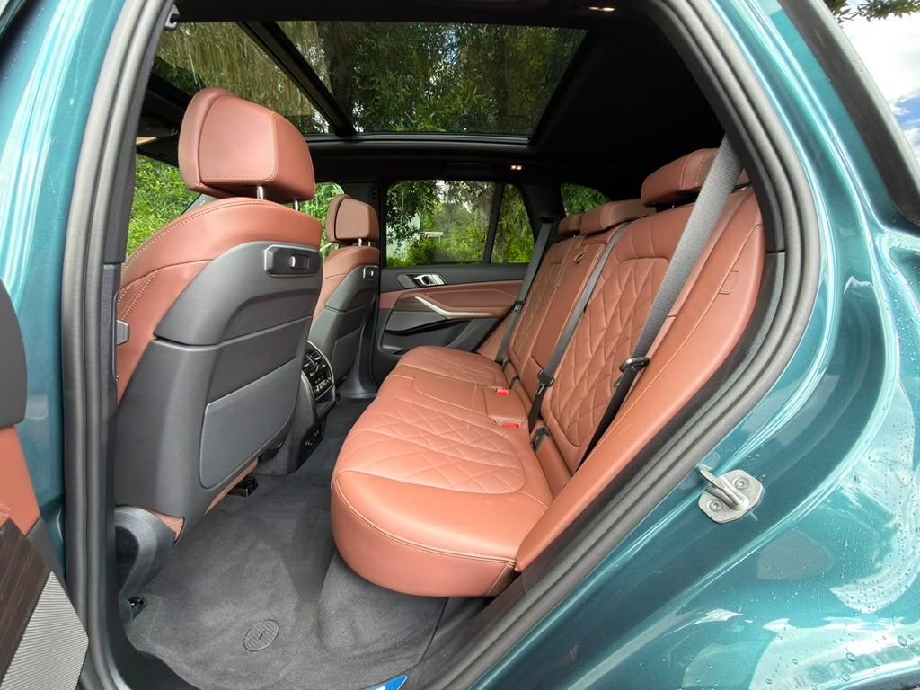 Used 2026 Blue BMW xDrive40i image 23