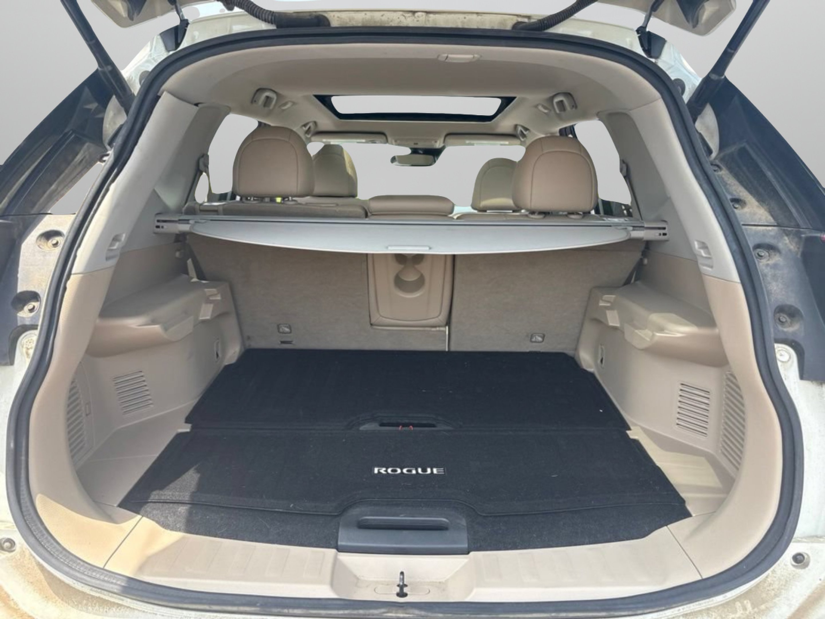 Used 2020 Pearl White Tricoat Nissan SL image 19