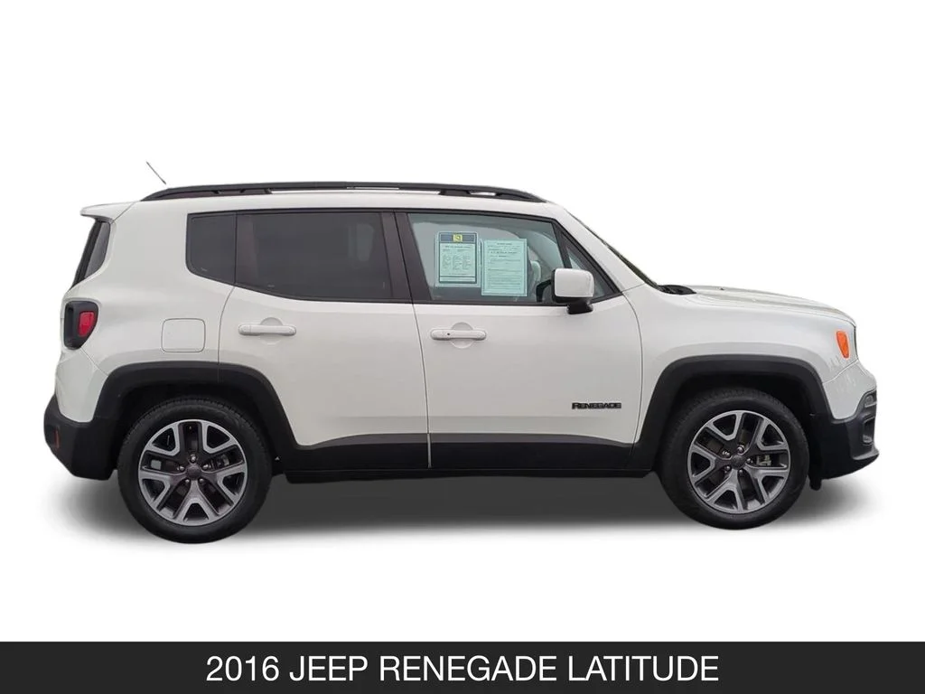 Used 2016 White Jeep Latitude image 6