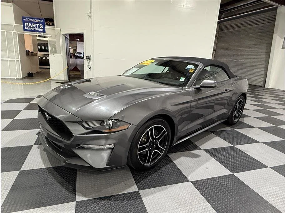 2023 Ford Mustang EcoBoost Premium - Photo 9