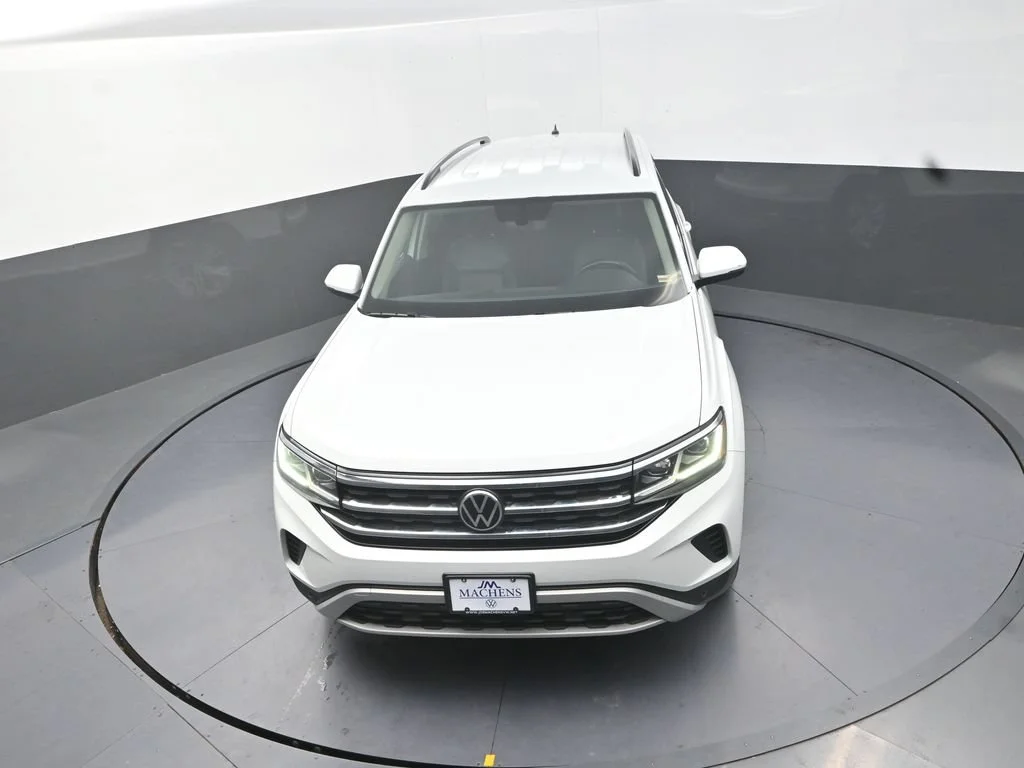 Used 2021 White Volkswagen 3.6L V6 SE w/Technology image 15