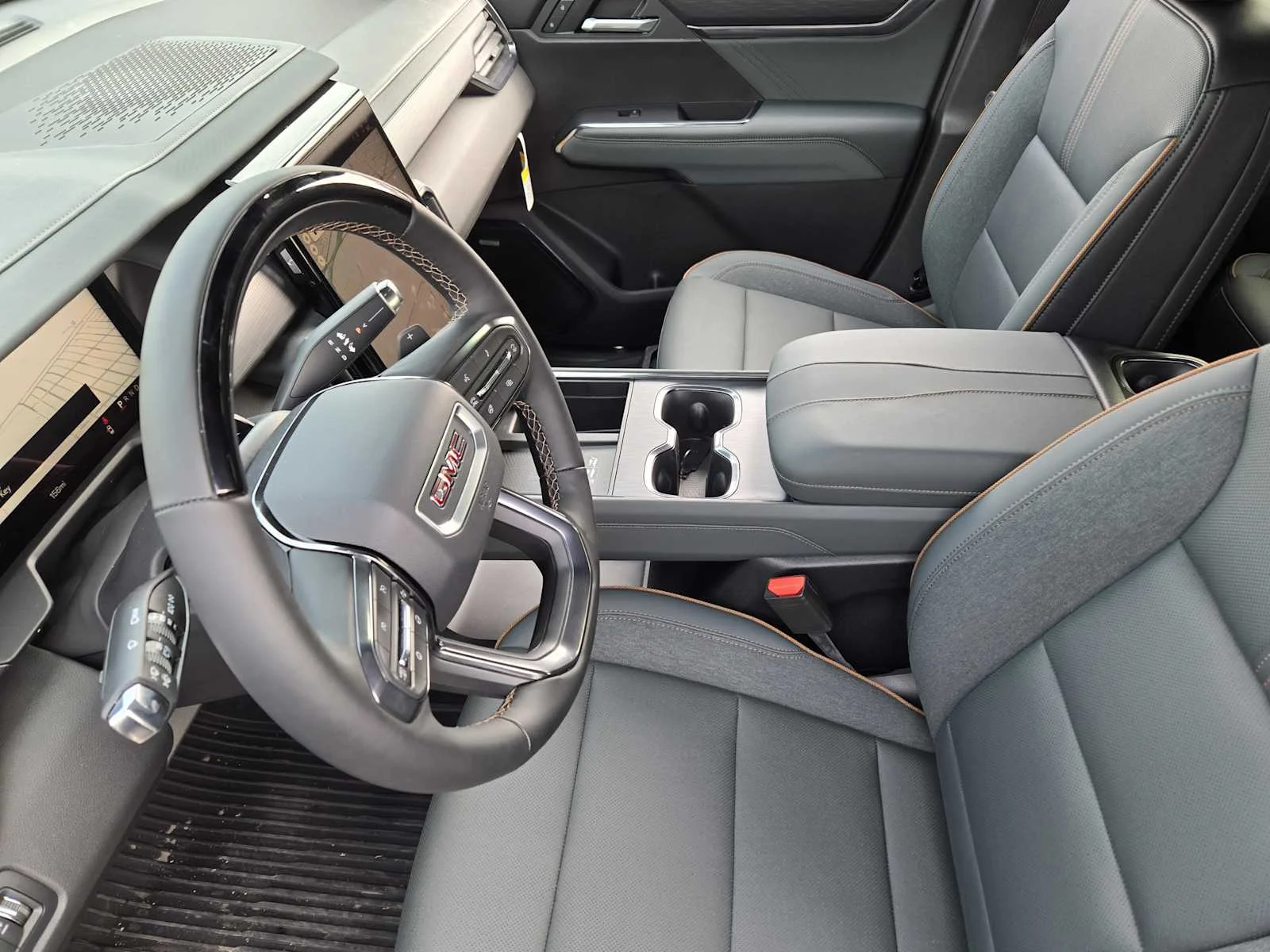 2026 GMC Acadia AT4 - Photo 8