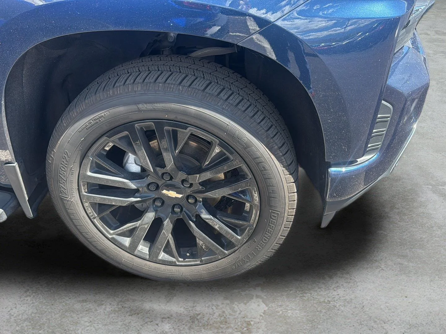 Used 2020 Northsky Blue Metallic Chevrolet High Country image 4
