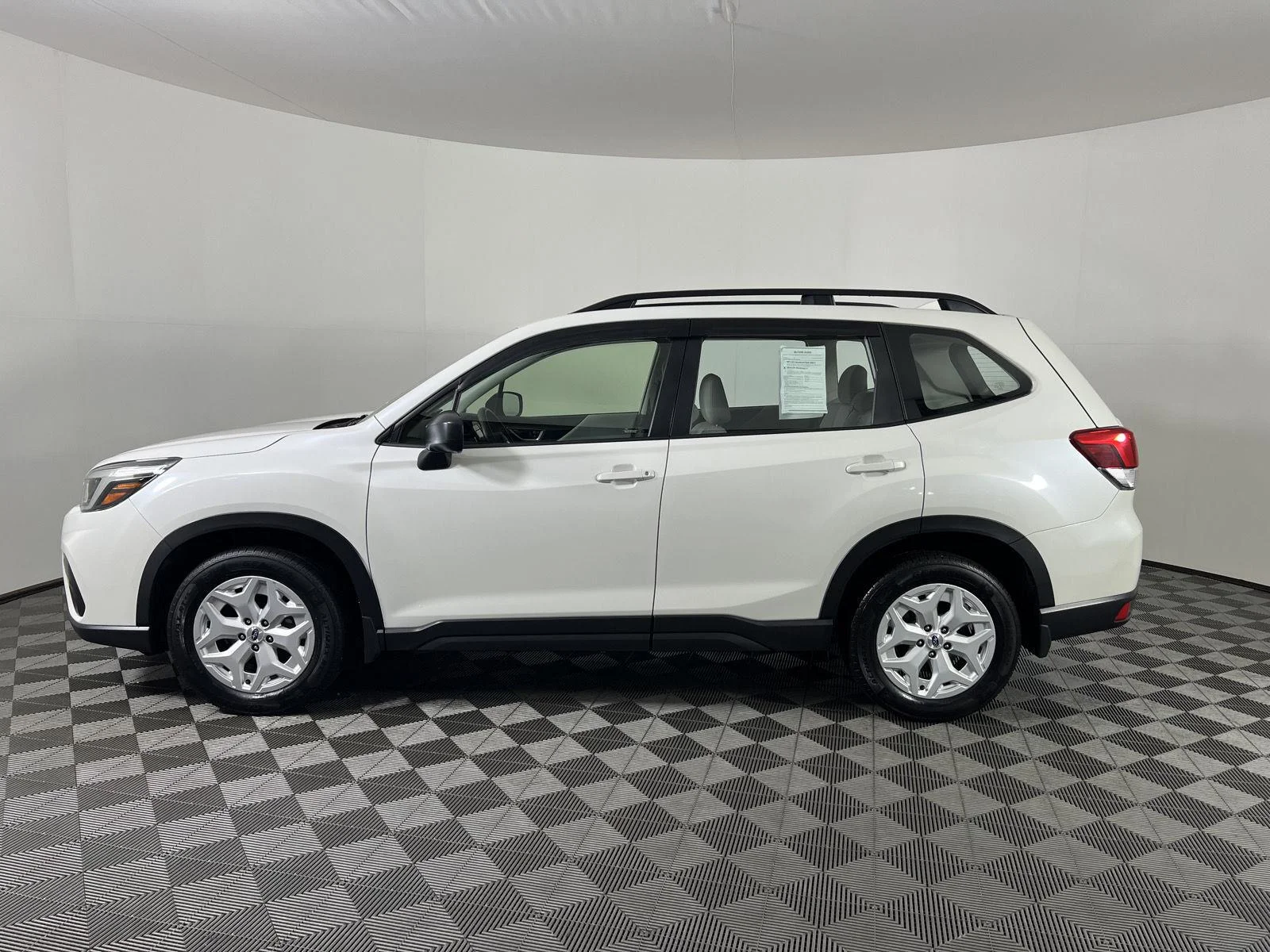 Used 2020  Subaru BASE image 23