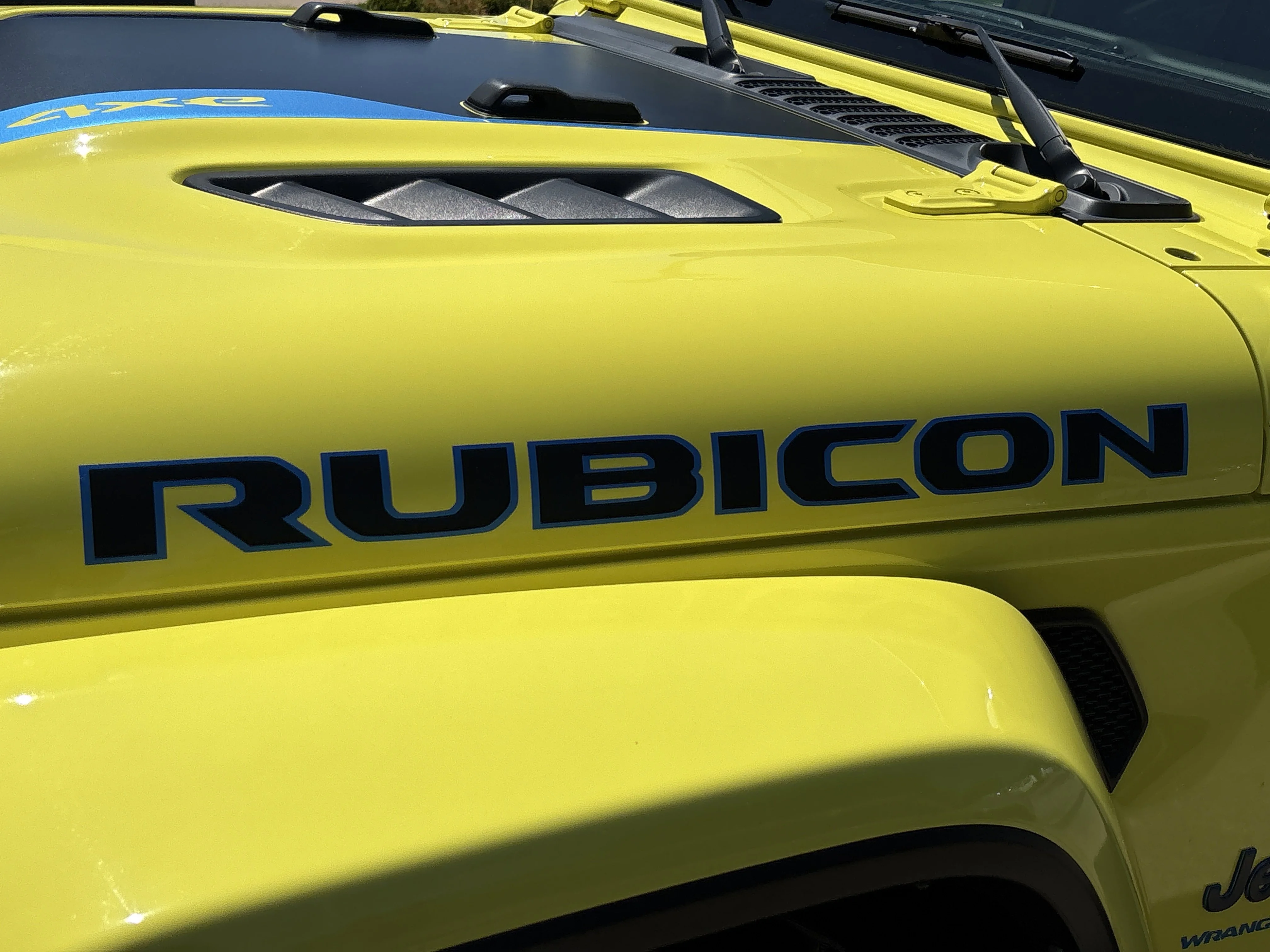 Used 2023 High Velocity Clearcoat Jeep Rubicon 4xe image 15