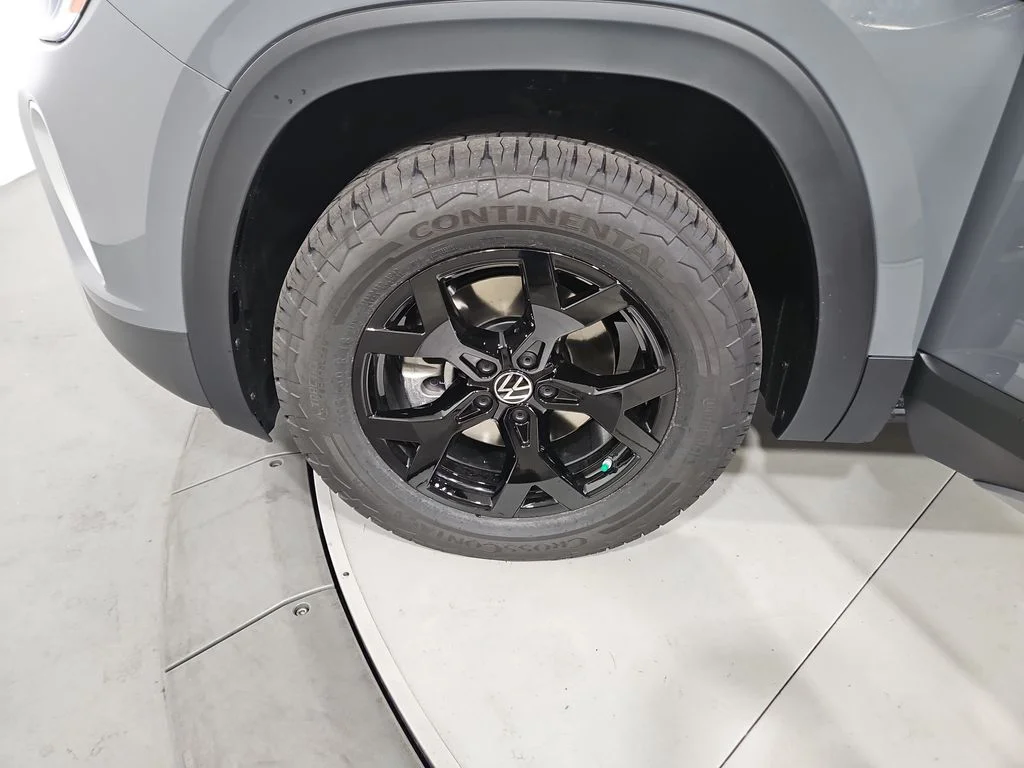 New 2026 Gray Volkswagen 2.0T Peak Edition image 25