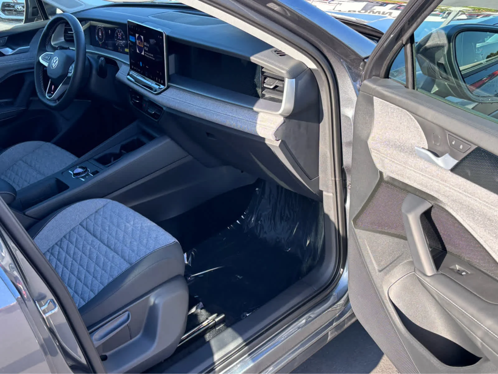 New 2026 PLATINUM GRAY Volkswagen S image 18