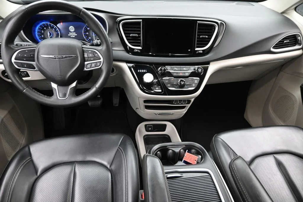 Certified Used 2023 Gray Chrysler Touring L image 21