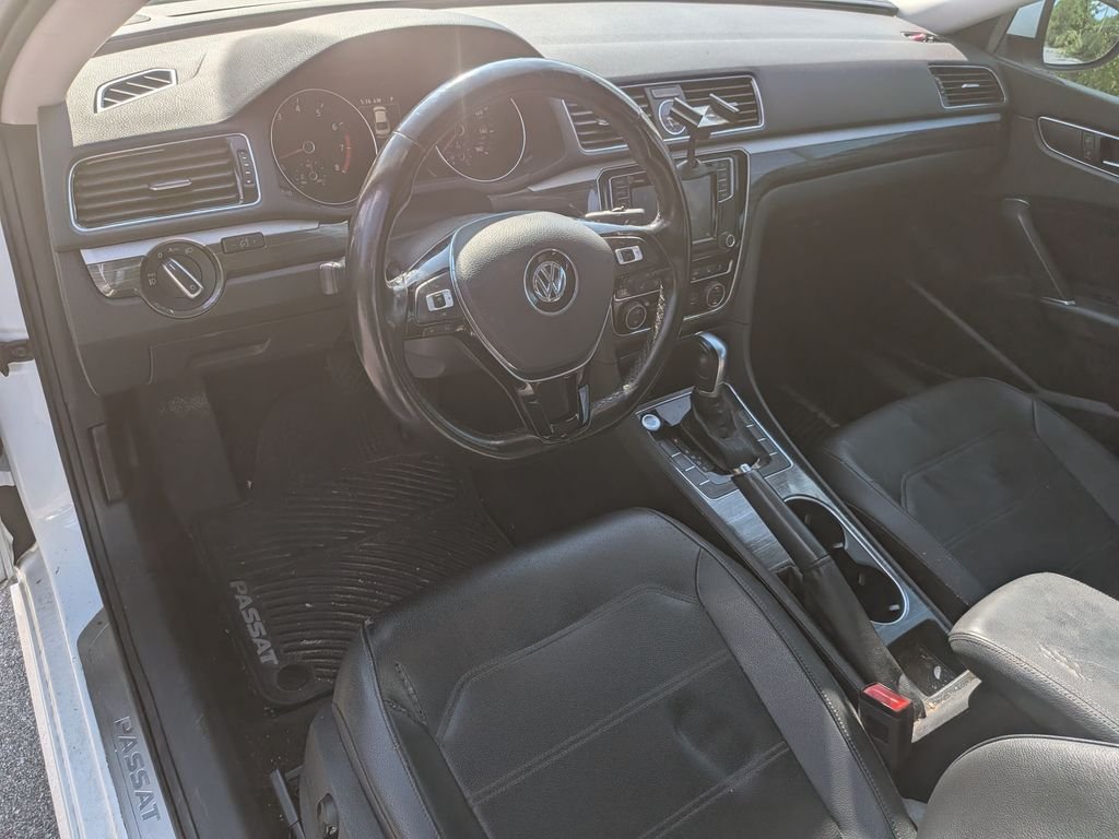 Used 2017 White Volkswagen 1.8T SE image 10