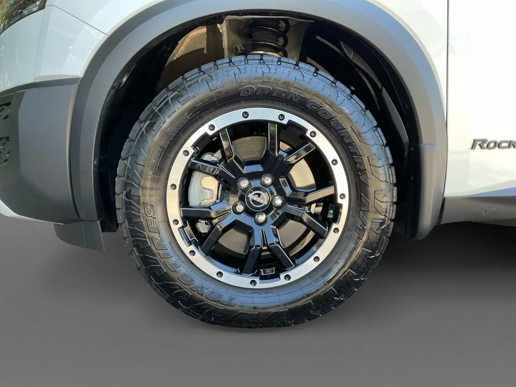 Used 2025 White Nissan Rock Creek image 15