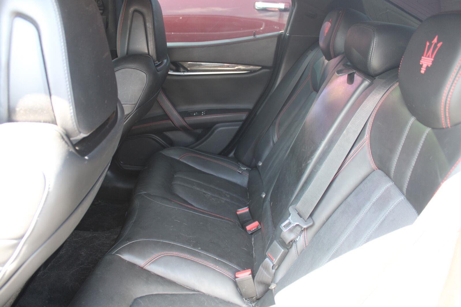 Used 2018 Nero Maserati S GranSport image 7
