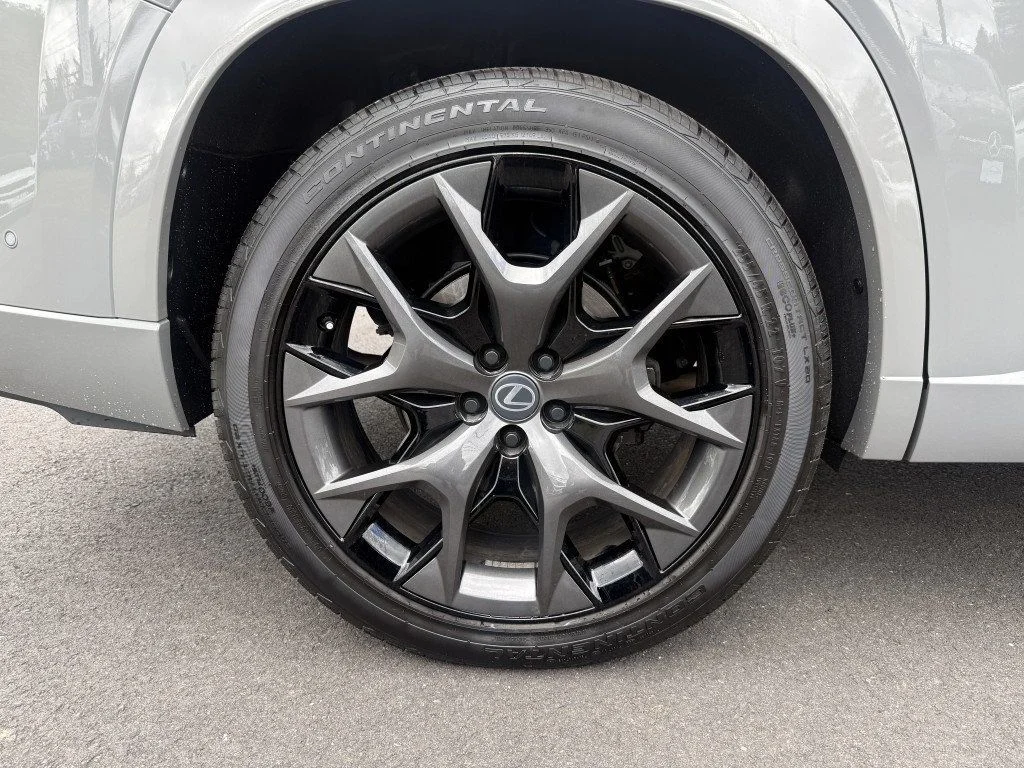 Used 2026 Incognito Lexus TX 500h F SPORT Performance Luxury AWD image 3
