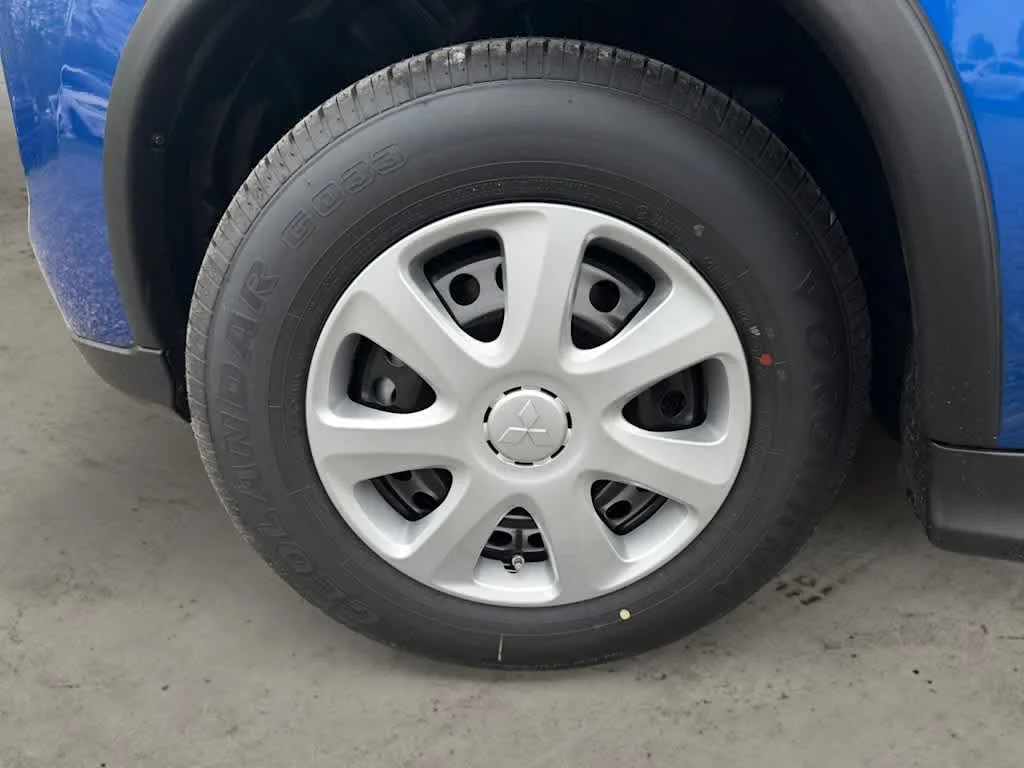 New 2027 Octane Blue Metallic Mitsubishi S image 9