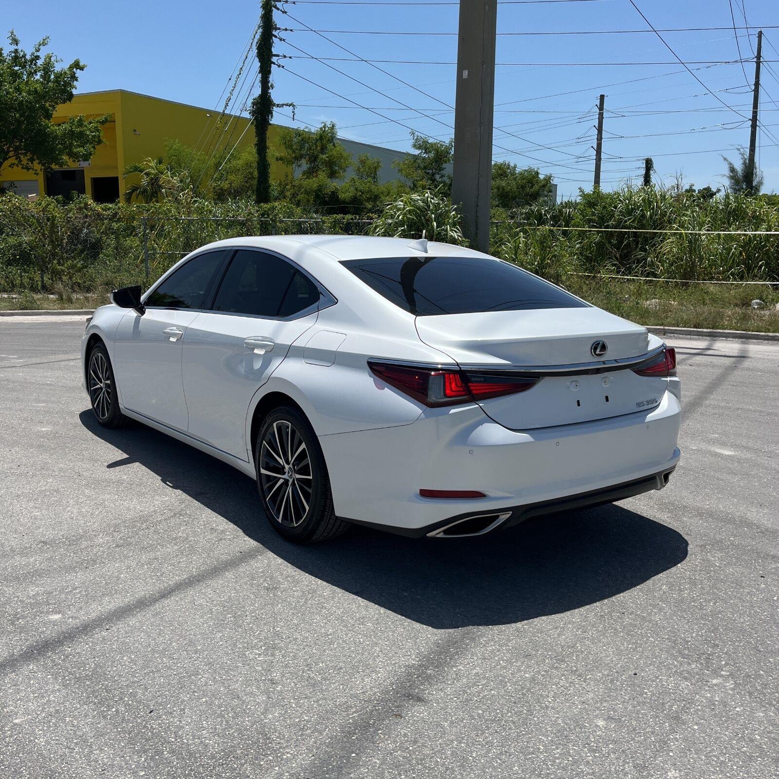 Used 2023 Eminent White Pearl Lexus ES 350 image 4