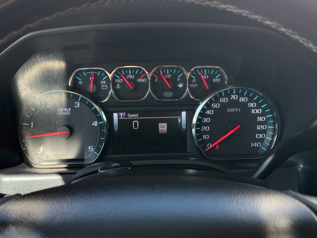 Used 2018 Gray Chevrolet LT image 35
