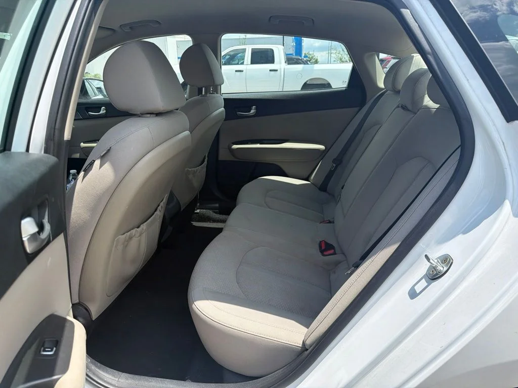 Used 2016 White Kia LX image 7