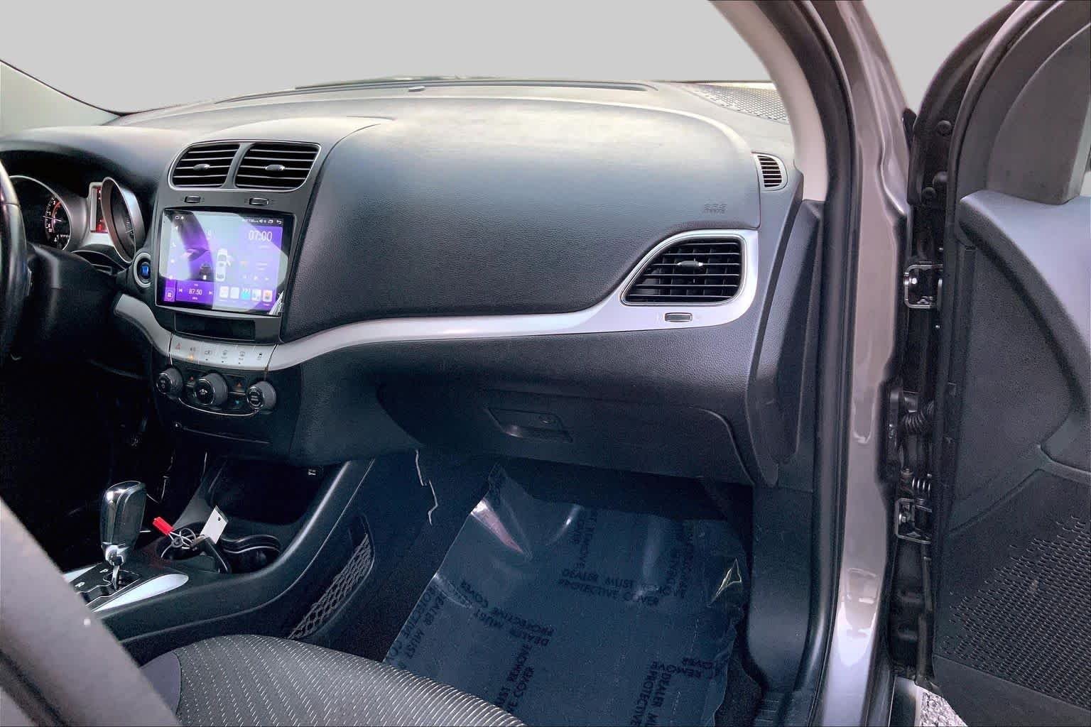 Used 2013 Storm Grey Pearl Dodge SXT image 17