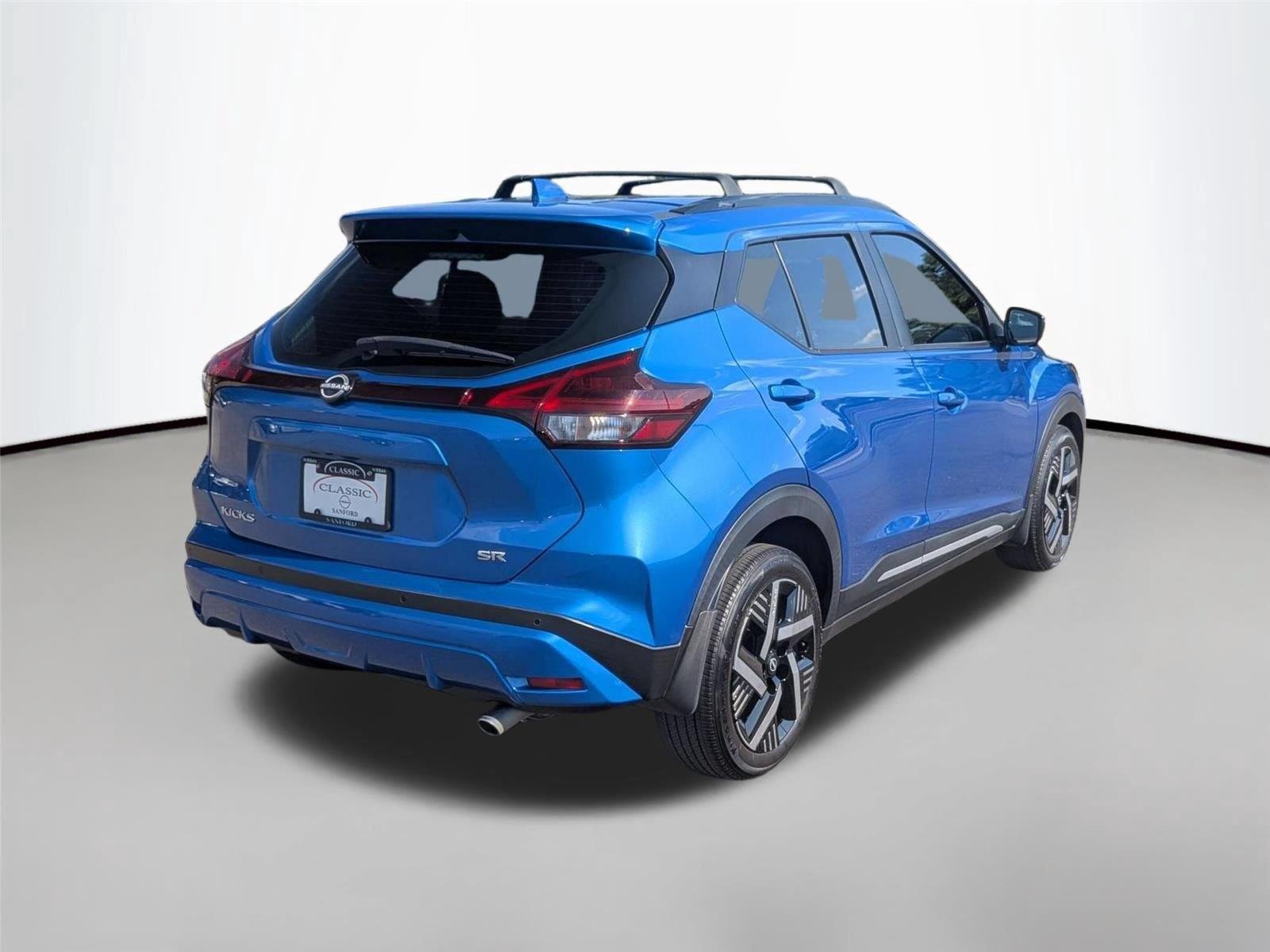 Used 2024 Electric Blue Metallic Nissan SR image 5