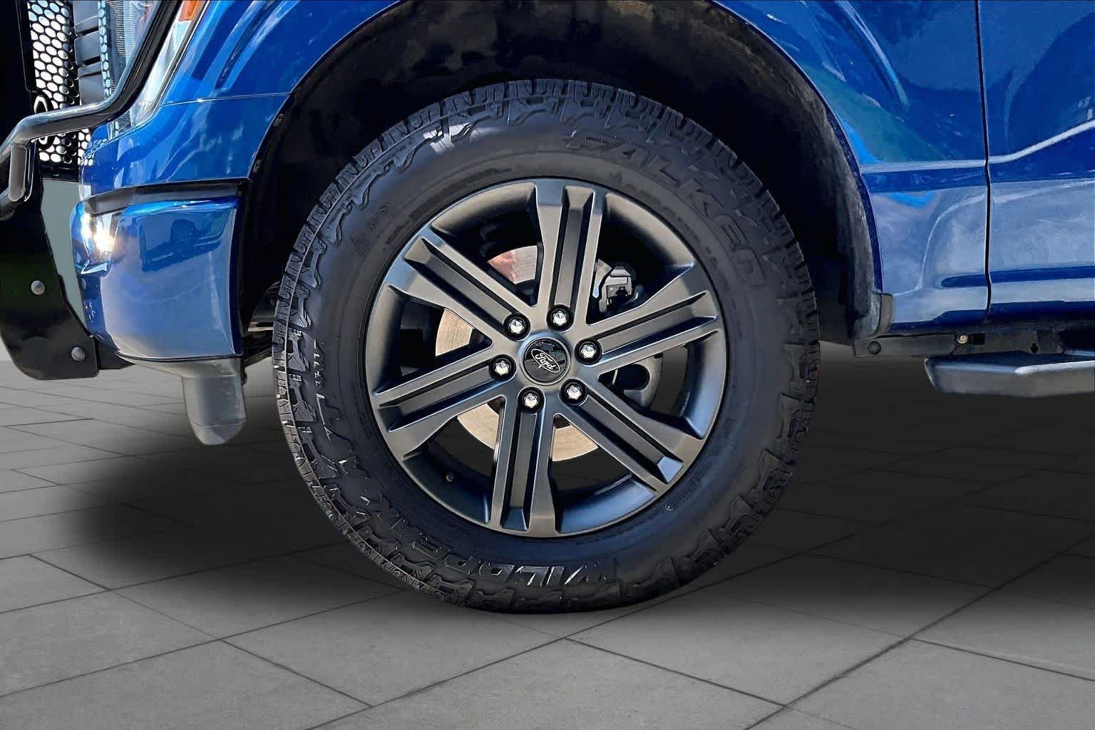 Used 2022 Atlas Blue Metallic Ford XLT image 10