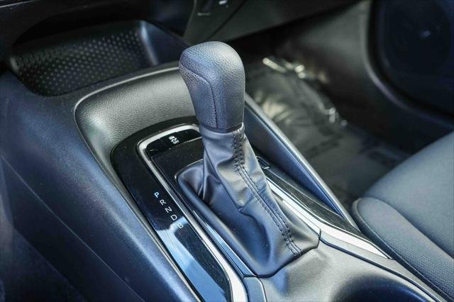 Certified Used 2023 RUBY FLARE PEARL Toyota  image 19