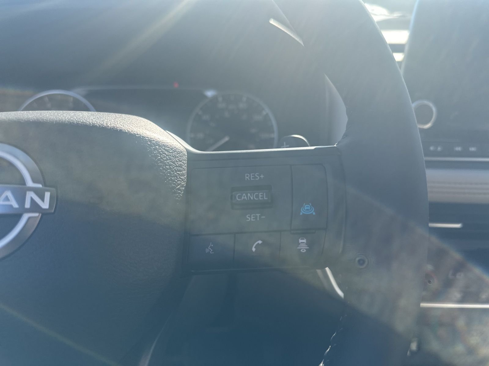 2025 Nissan Rogue SV - Photo 15