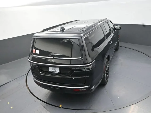 New 2026 High Gloss Black Exterior Paint Jeep Summit Reserve image 17