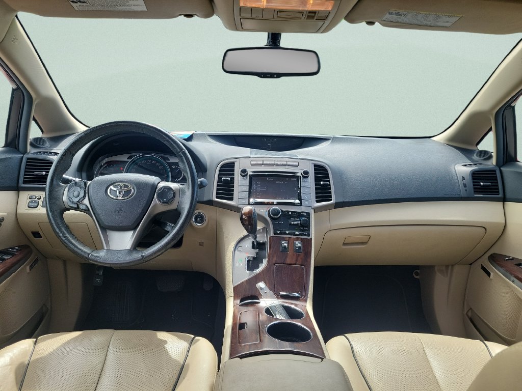 Used 2015 Red Toyota XLE image 11