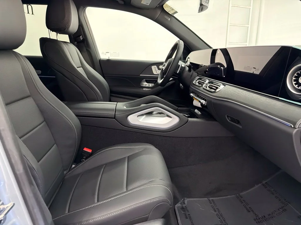 New 2027 Silver Mercedes-Benz GLS 450 image 31