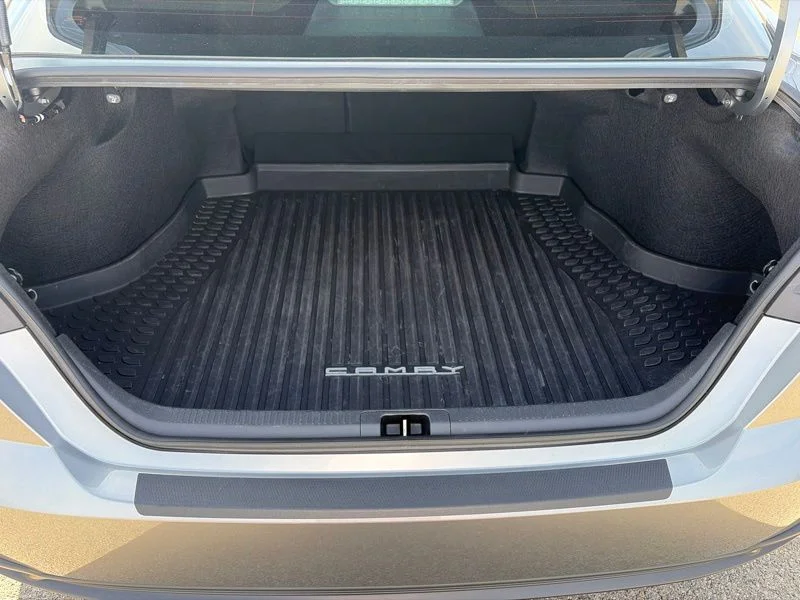Used 2025  Toyota SE image 10