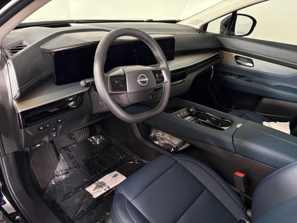 New 2026 Super Black Nissan Platinum image 17