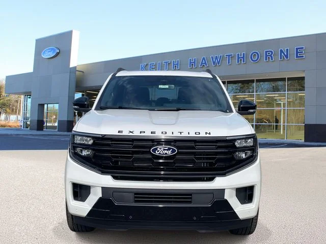 New 2027 Star White Metallic Tri-Coat Ford Platinum image 2