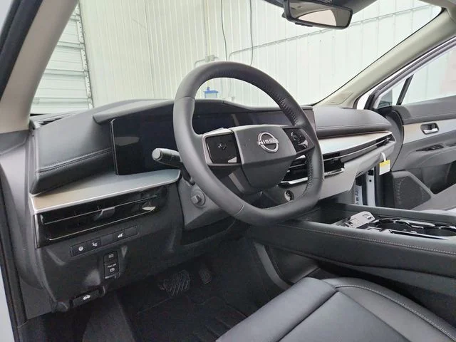 New 2026 White Nissan Platinum image 18