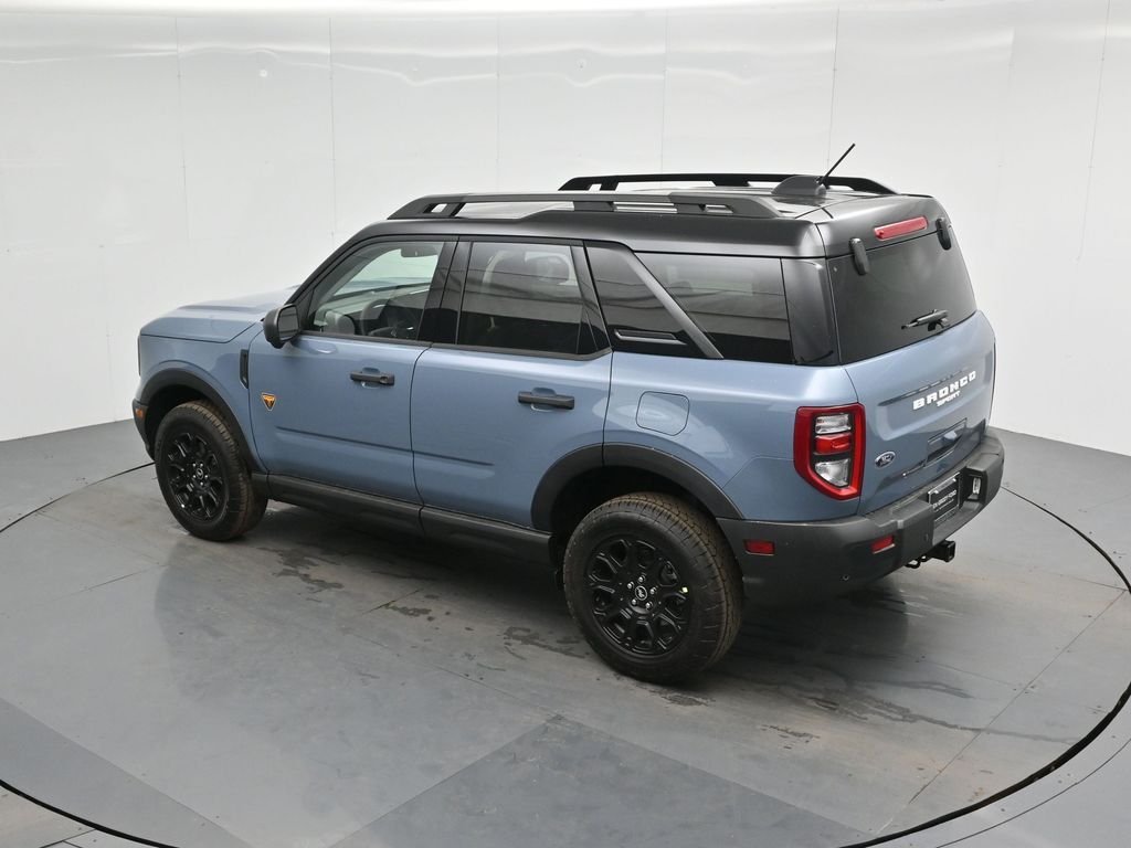New 2025 Azure Gray Metallic Tri-Coat Ford Badlands image 46