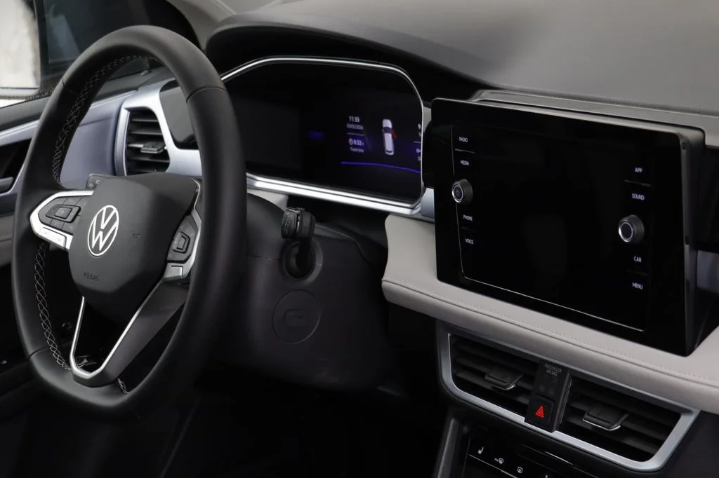 New 2026 Platinum Gray Volkswagen 1.5T SE image 21