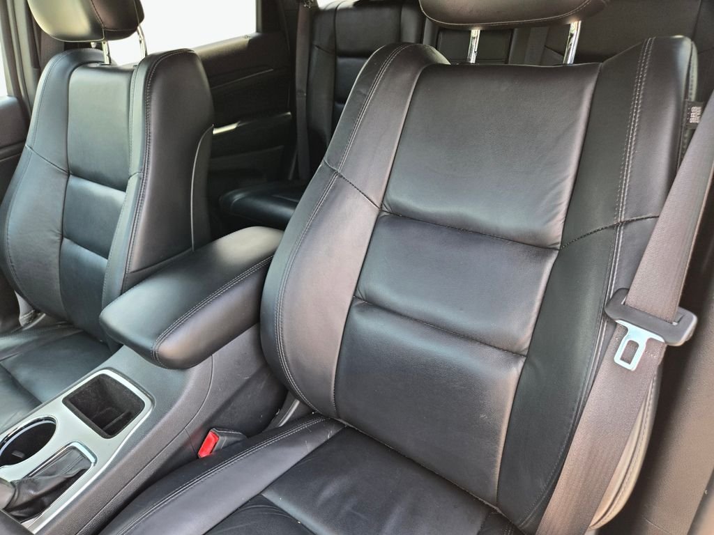 Used 2019 White Jeep Limited image 16