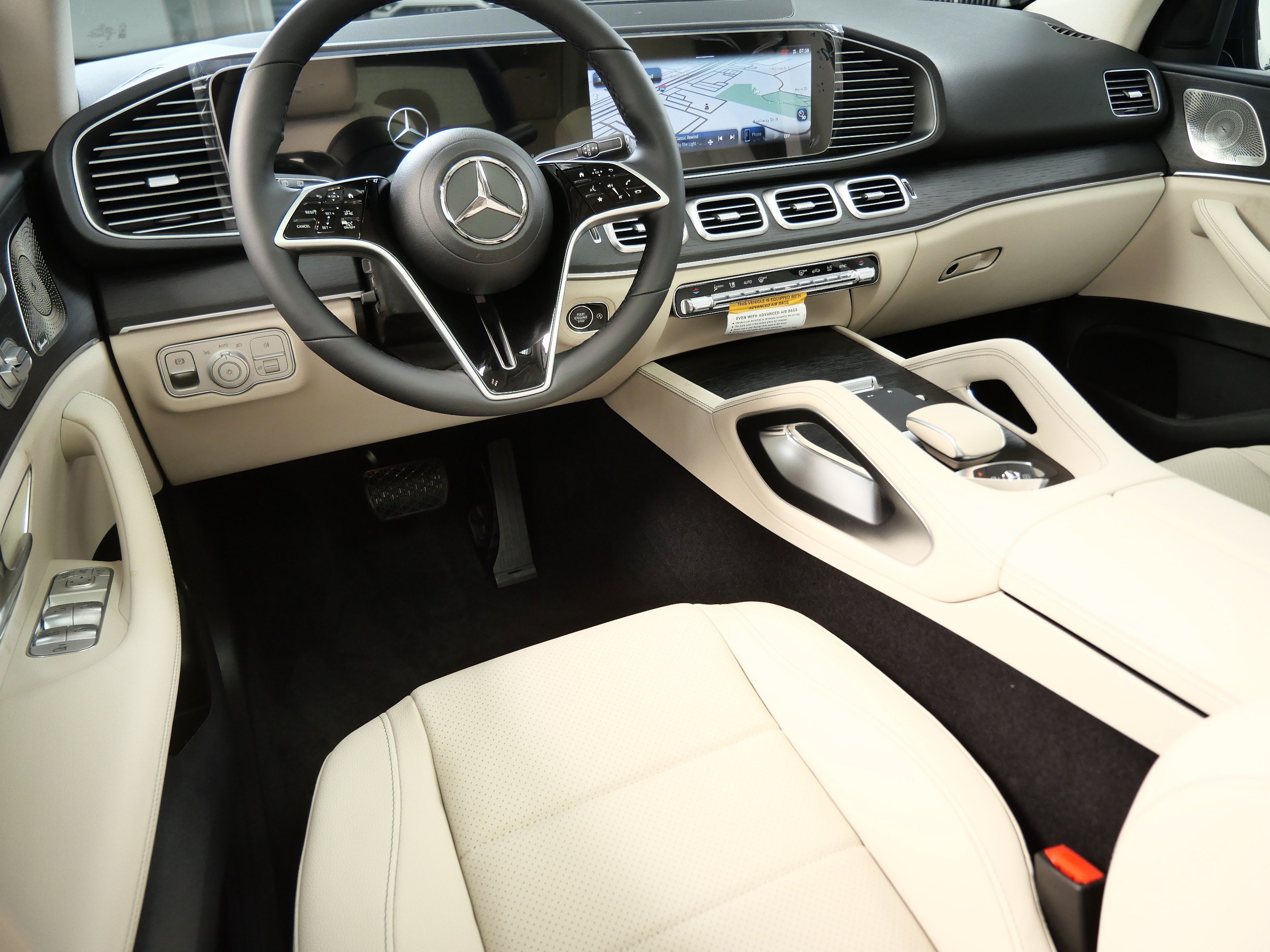 New 2026 Twilight Blue Metallic Mercedes-Benz GLE 350 image 2