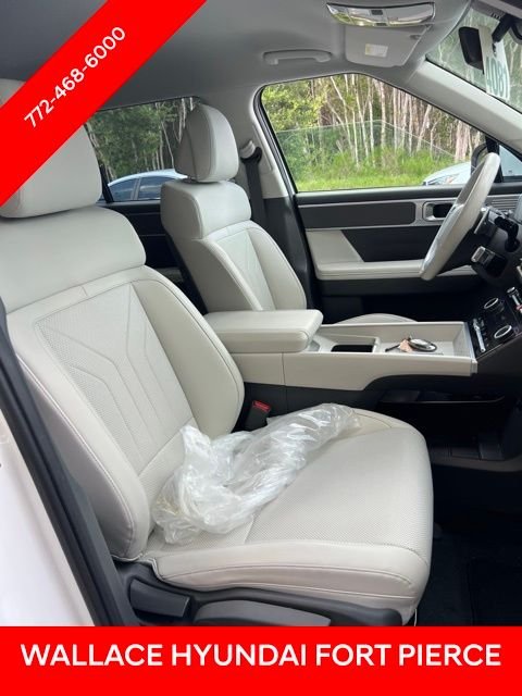 Used 2024 White Hyundai SEL image 9