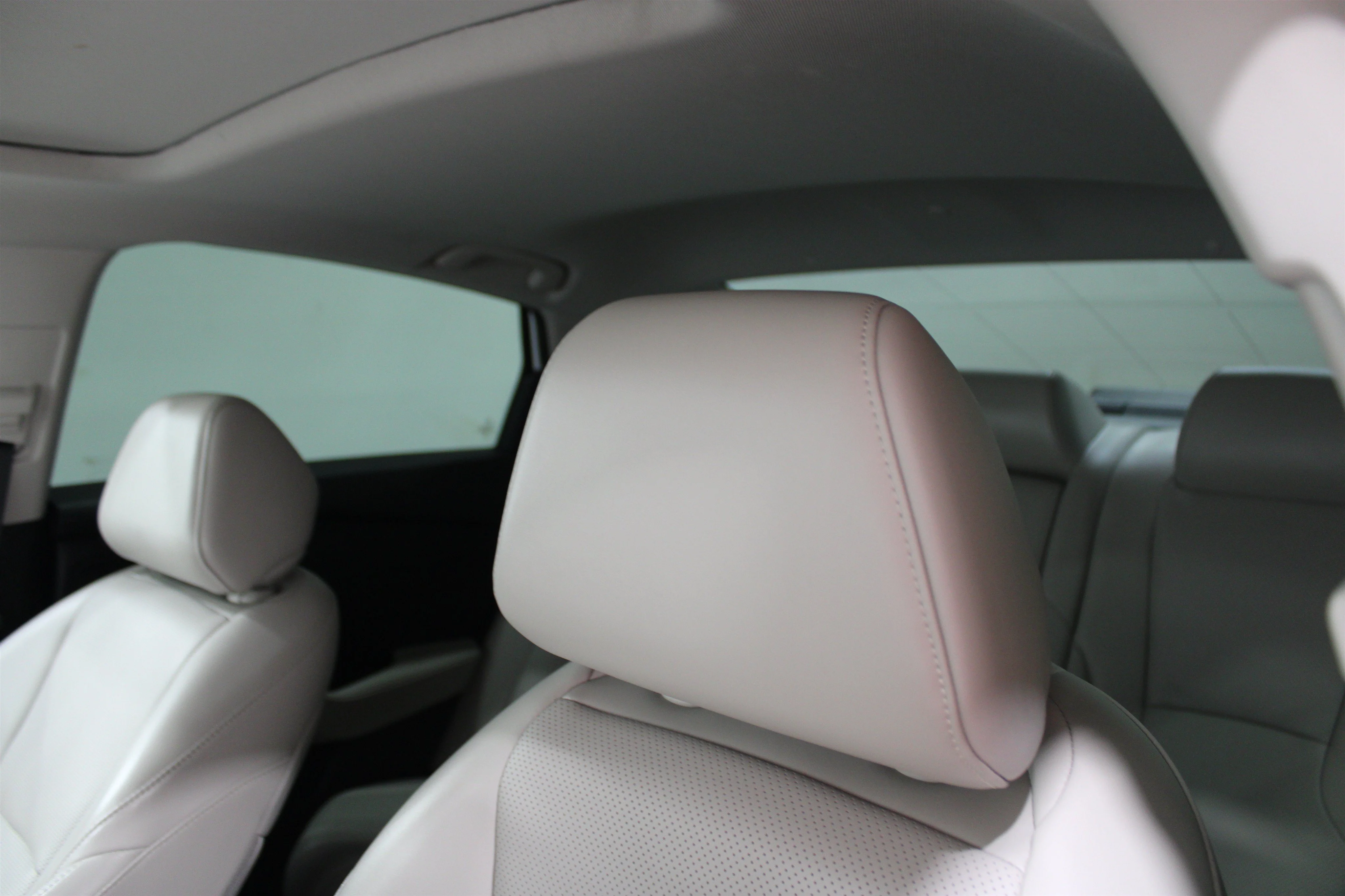 Used 2023 WHTIE Honda Touring image 4