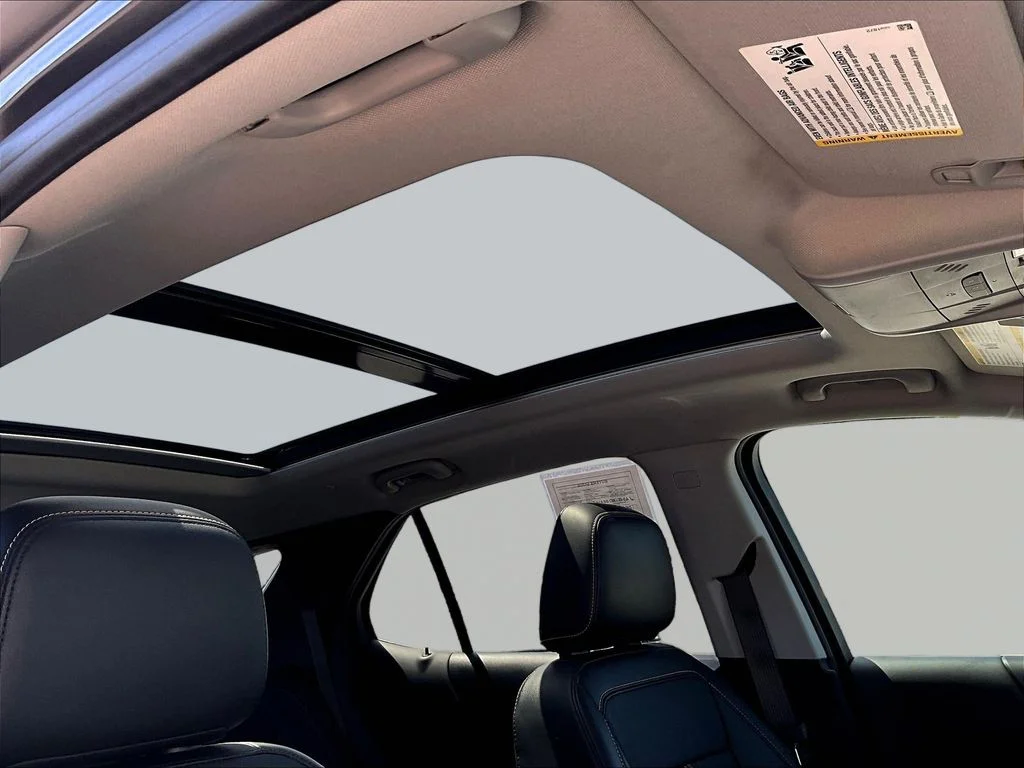 Used 2022 Gray Chevrolet Premier image 29