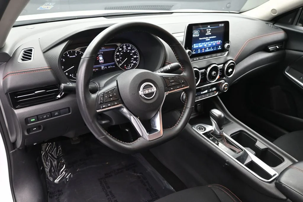 Used 2025 White Nissan SR image 20