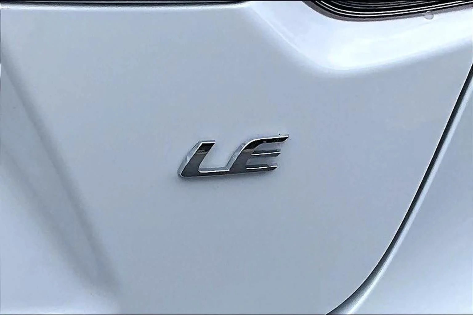 Used 2026 Ice Cap Toyota LE image 18