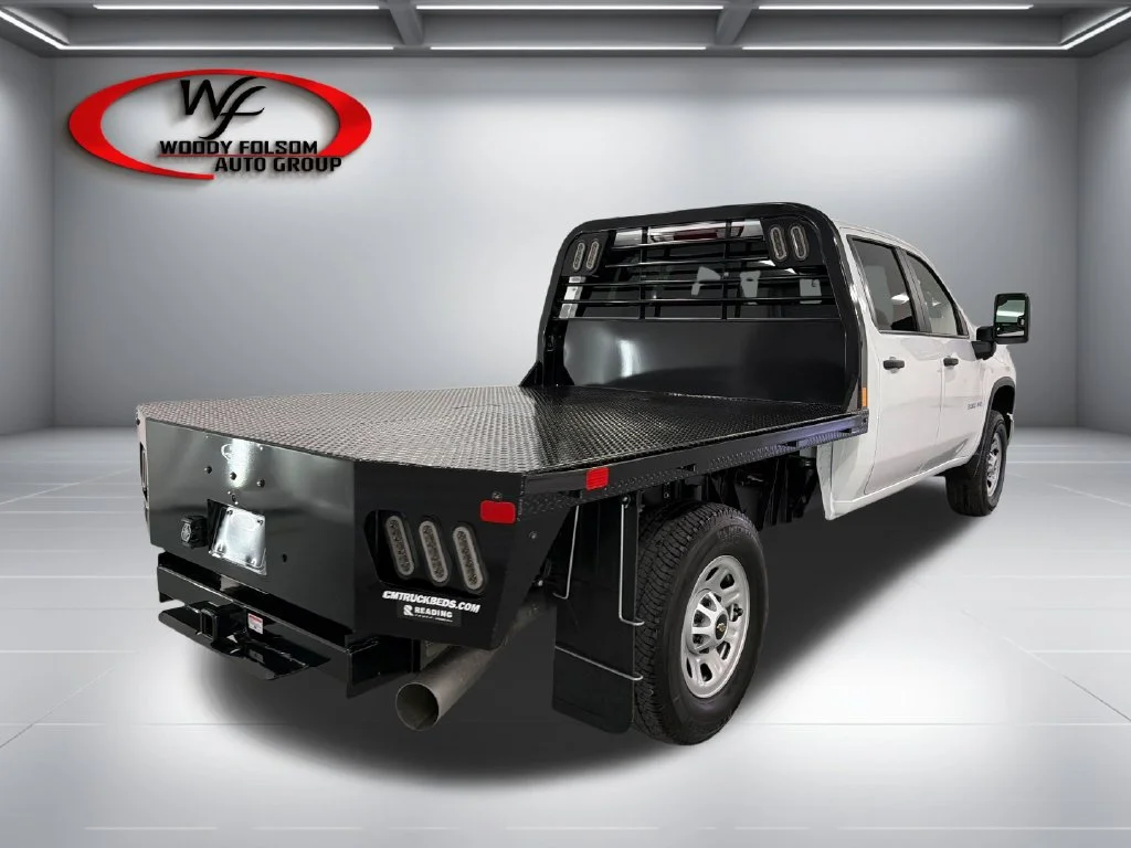 New 2026 Summit White Chevrolet WT image 7