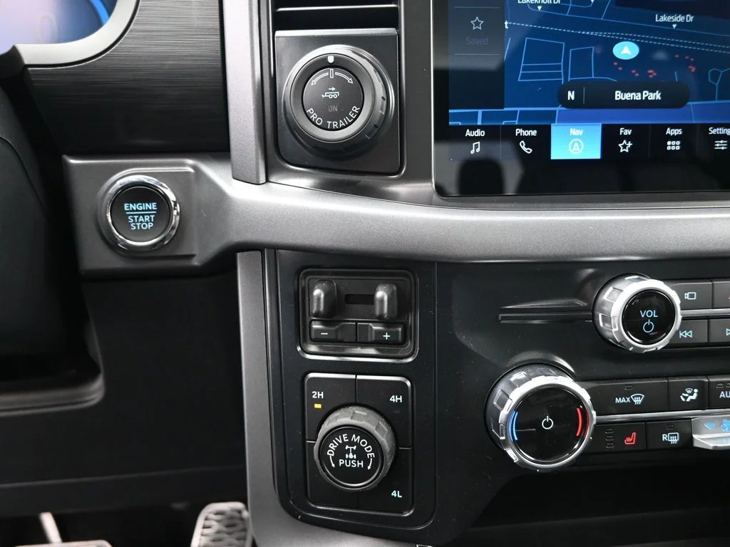 New 2025 Antimatter Blue Metallic Ford XLT image 18