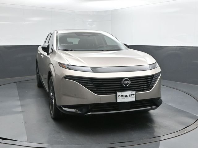 Used 2025 Gold Nissan Platinum image 17