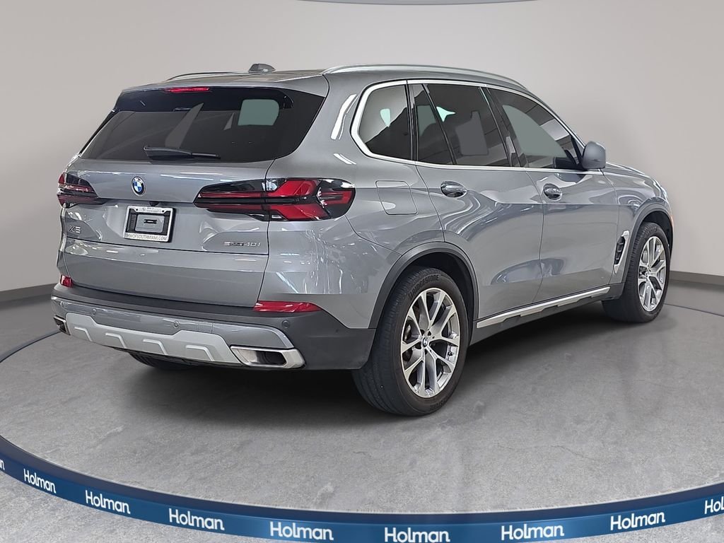 Used 2024 Skyscraper Gray Metallic BMW sDrive40i image 7