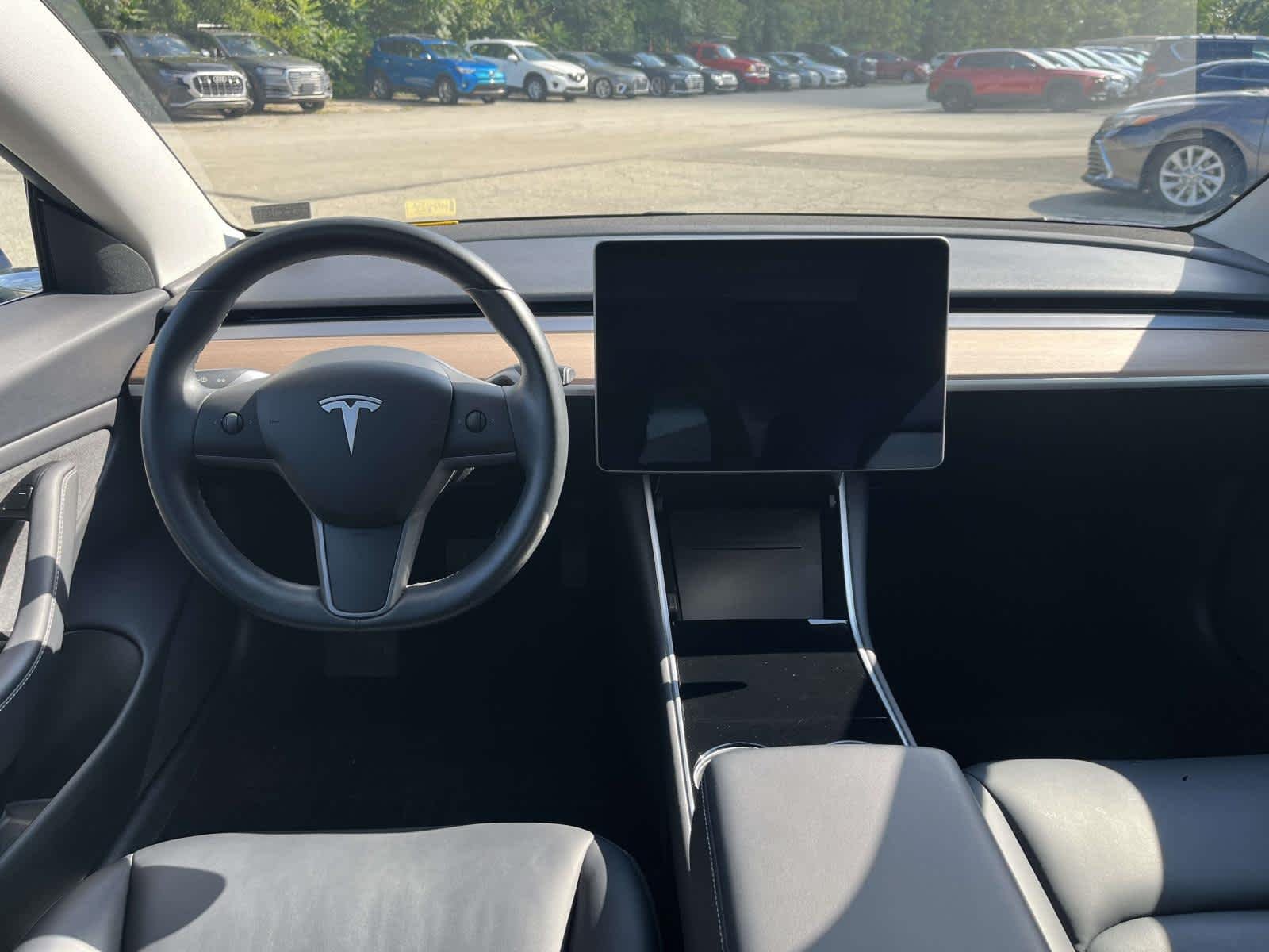 Used 2018 Deep Blue Metallic Tesla Long Range Battery image 2