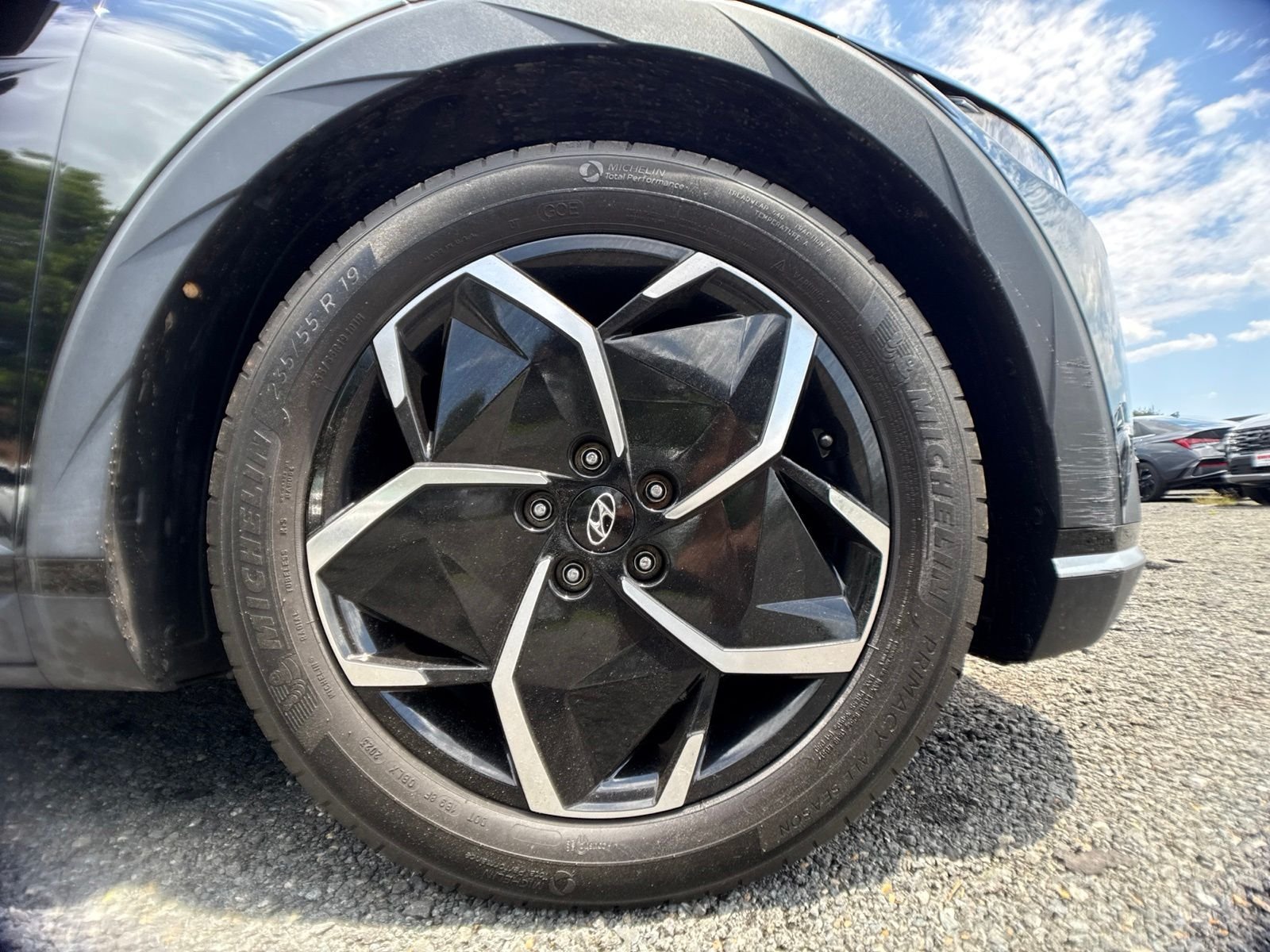 Used 2024 Black Hyundai SEL image 27