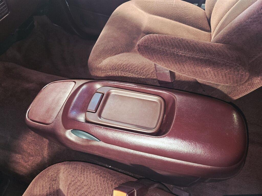 Used 1999 Summit White GMC BASE image 19