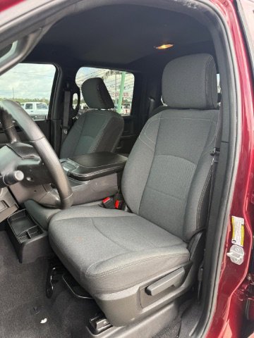 Used 2022 Delmonico Red Pearlcoat Ram Tradesman image 12